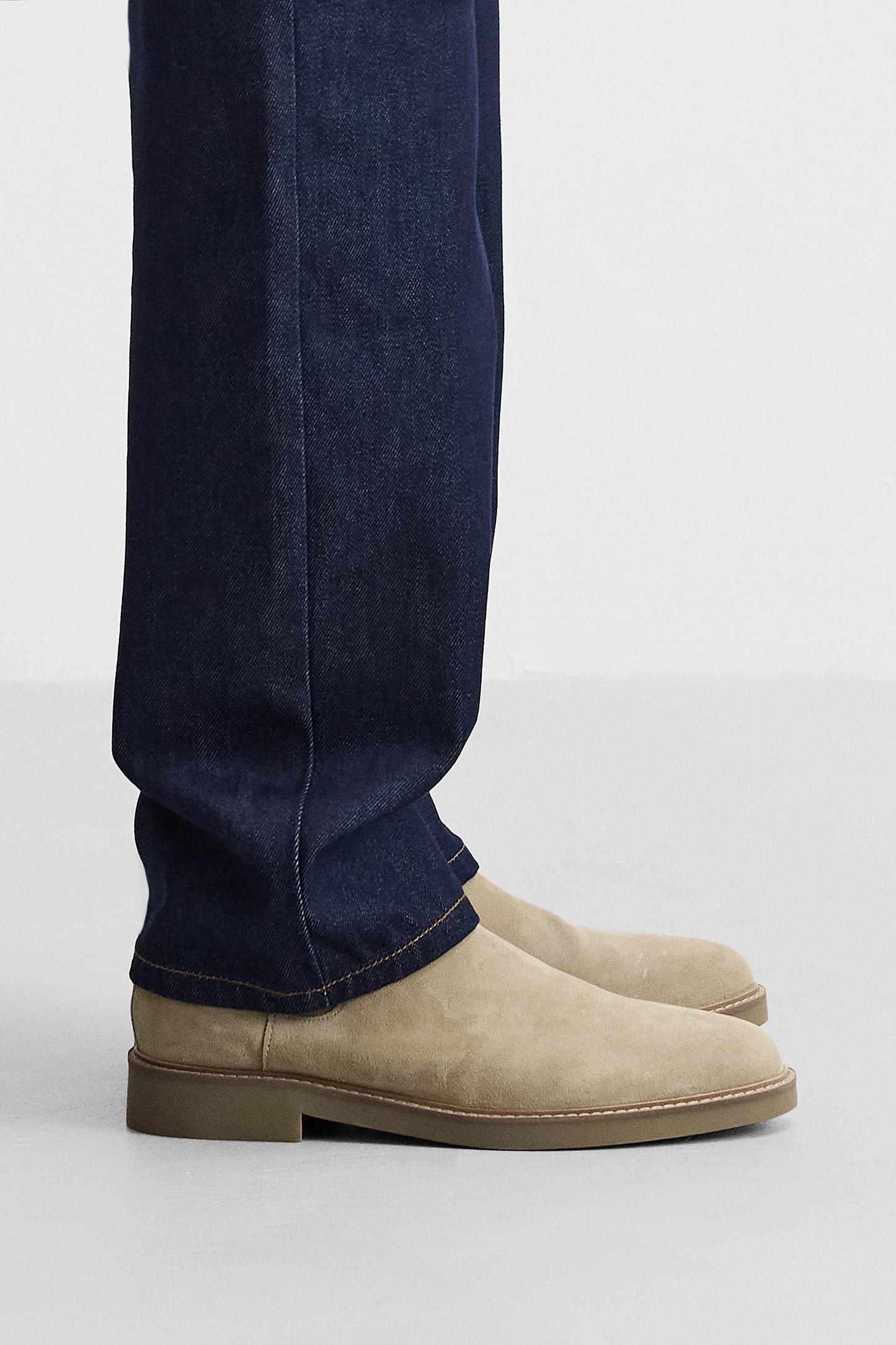 LEATHER CHELSEA BOOTS